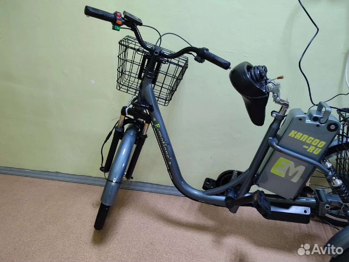 Трехколесный велосипед электро