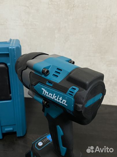 Гайковерт Makita 700Nm (36V)