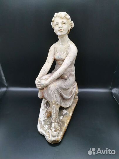 Статуэтка Скульптура Девочка с книгой Гипс СССР