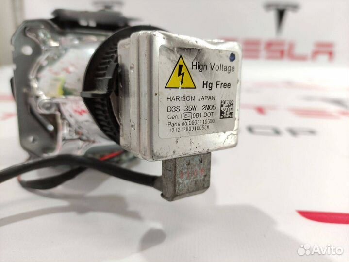 Регулятор угла наклона главной фары Tesla Model S