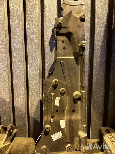 Пыльник днища Mercedes-Benz GLE W166