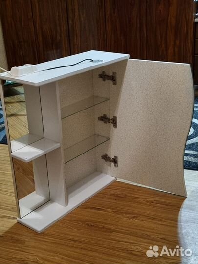 Полка настенная навесная белая