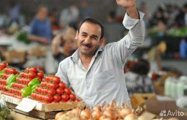 Продавец овощей и фруктов