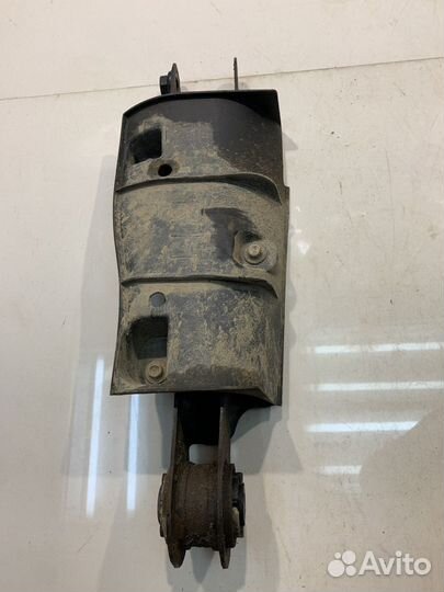 Рычаг подвески (задний, правый, нижний)