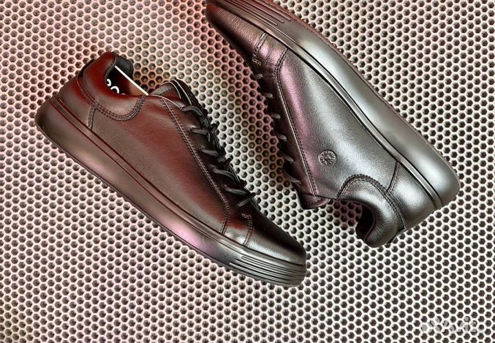 Кроссовки Ecco комфортные