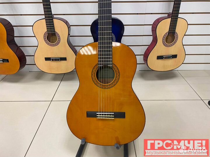 Гитара классическая Yamaha C40 Б/У