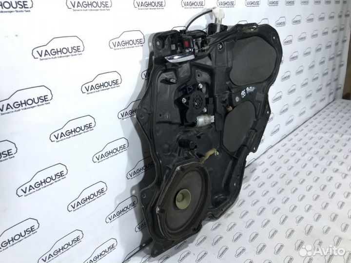 Стеклоподъемник задний правый Mazda 3 BK седан 1.6