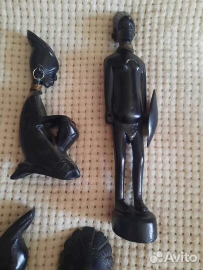 Фигурки из дерева