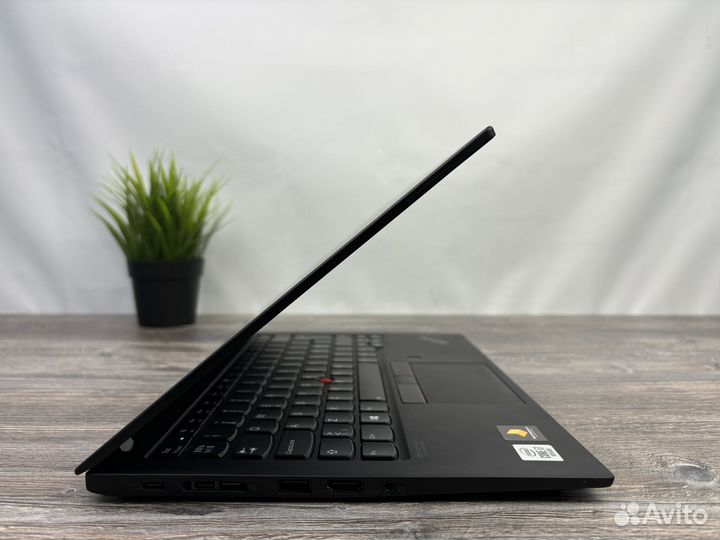 Lenovo ThinkPad X1 Carbon Gen 8