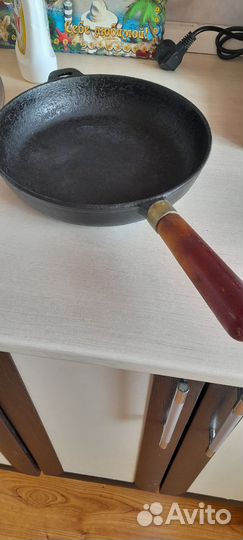 Чугунная сковорода