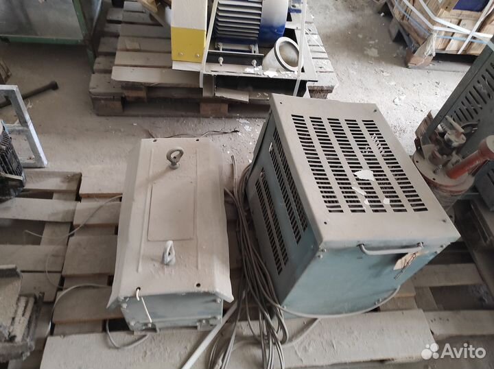 Установка вакуумного напыления ннв-6.6