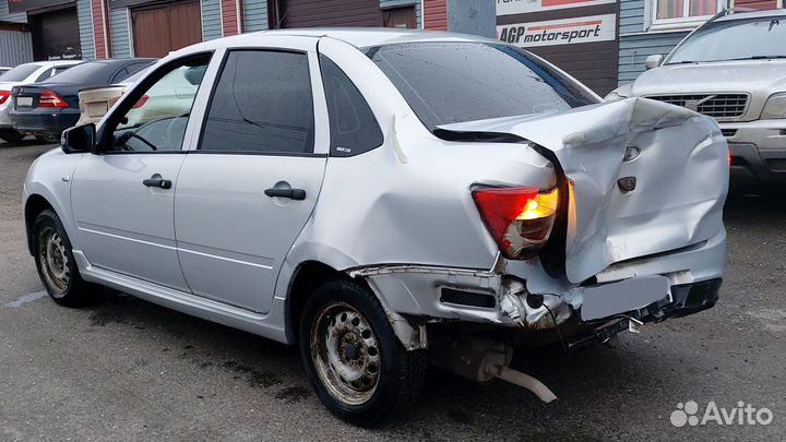 LADA Granta 1.6 AT, 2016, битый, 171 100 км