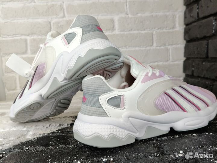 Кроссовки женские adidas oztral