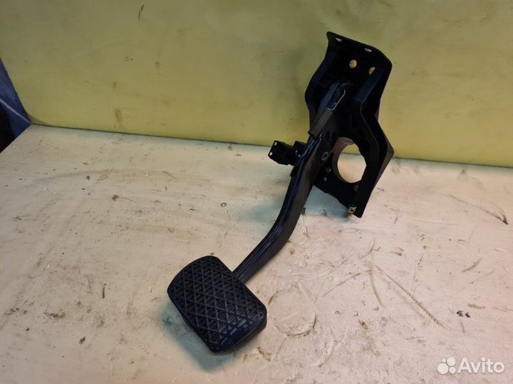 Педаль тормоза Mercedes-Benz S-Class W220