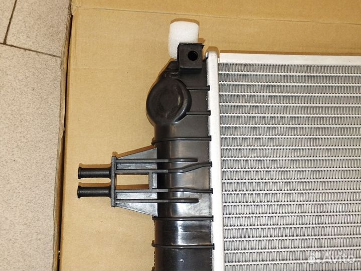 Радиатор охлаждения МКПП Opel Astra H, Zafira B