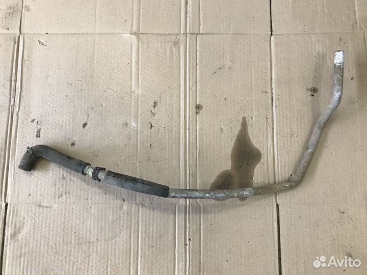 Трубка системы охлаждения Mercedes W203 (3301)