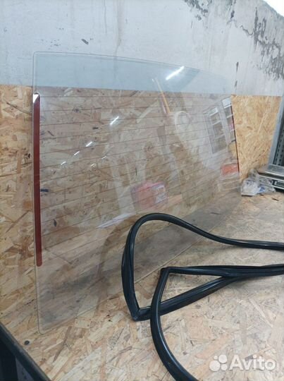 Заднее стекло ваз 2114 с обогревом +уплотнитель