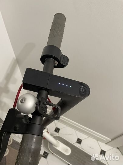 Электросамокат Xiaomi Mi Electric Scooter 1S белый