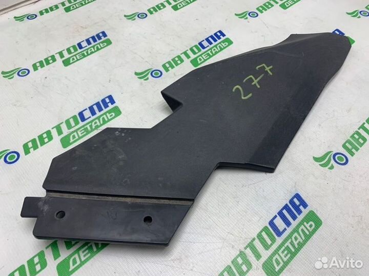 Накладка декоративная передняя правая Mercedes