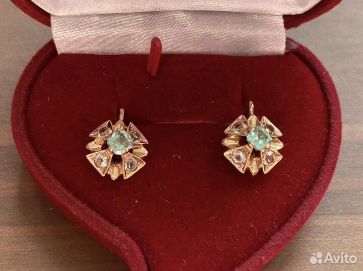 Золотые серьги