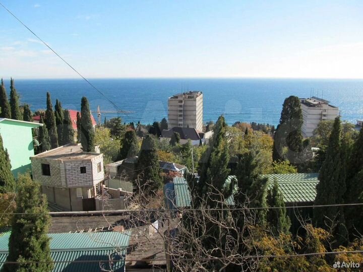 3-к. квартира, 60 м², 1/4 эт.