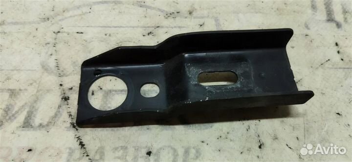 Кронштейн топливного бака Audi A8 D3 4E 2004-20