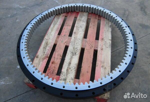 Поворотный круг JCB JS220, JRB0017