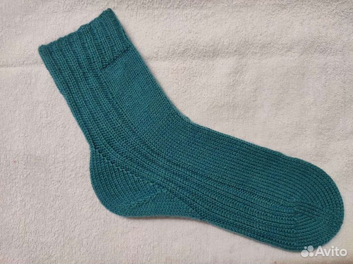 Шерстяные носки женские ручной вязки