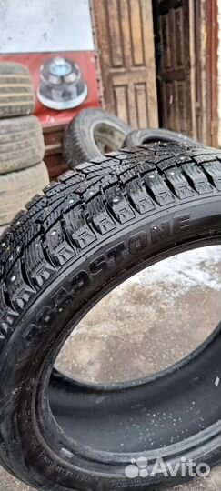 Roadstone Winguard 215/50 R17