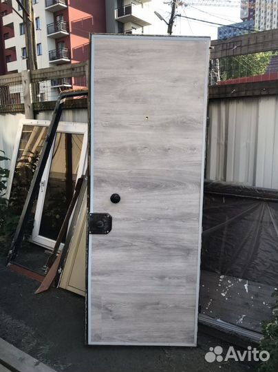 Дверь входная