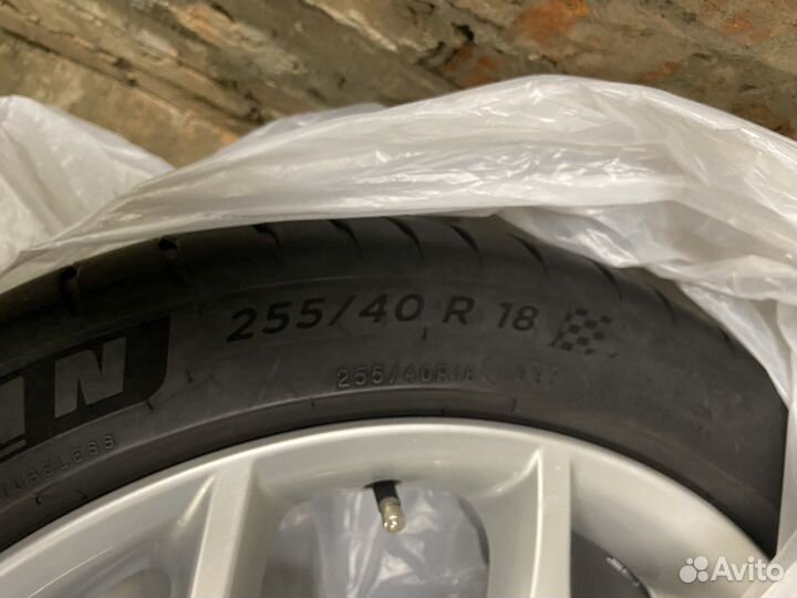 Michelin Pilot Sport 4 225/45 R18 и 255/40 R18