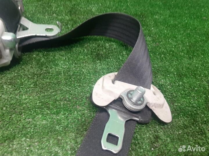 Ремень безопасности передний правый Subaru Legacy