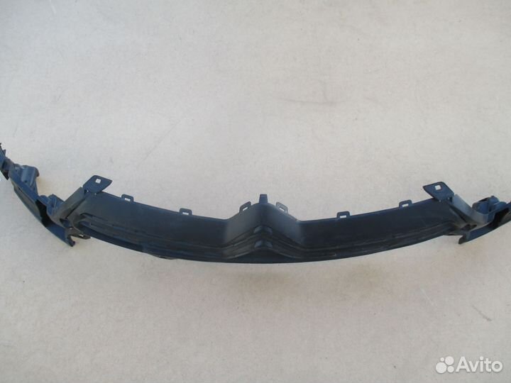 Решетка радиатора Citroen C4 2010-2015