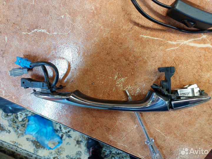 Ручка двери правая передней двери infiniti fx37