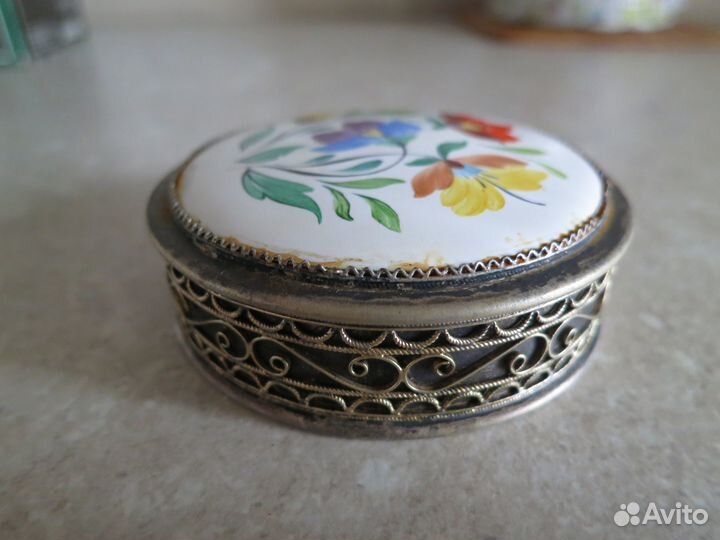 Шкатулка пудреница ретро