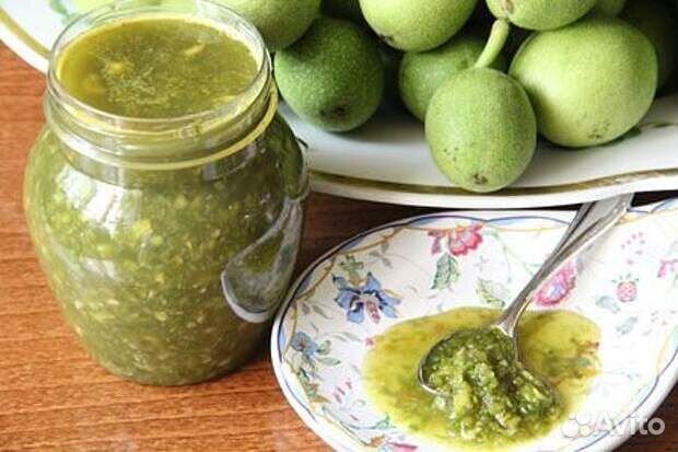 Зеленый грецкий орех с медом, 500 грамм