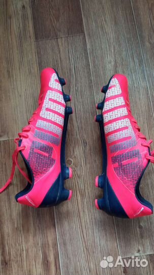 Футбольные бутсы