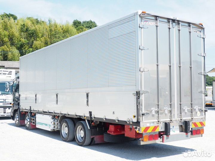 Hino 700 (Profia), 2012