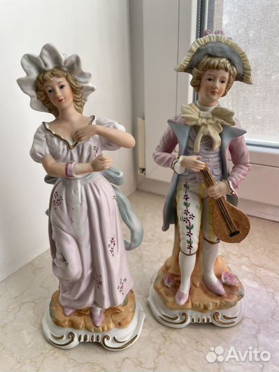 Статуэтка фарфор