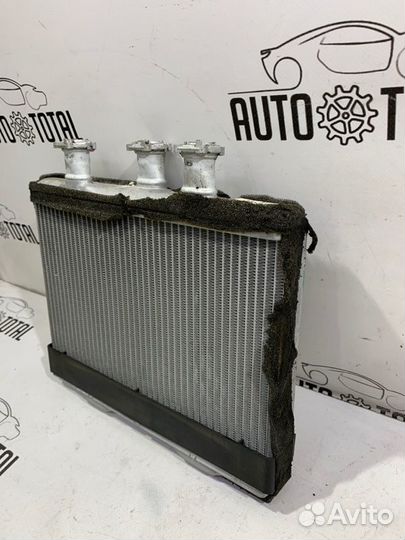 Радиатор отопителя Bmw 745 E65 N62B44 2004