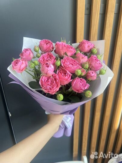 Букет из кустовых розочек