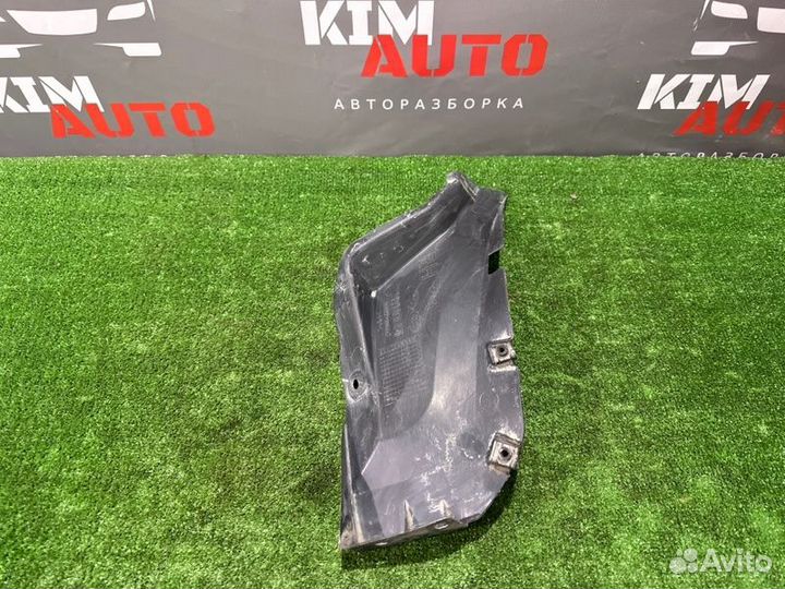 Подкрылок (локер) задний правый нижняя часть