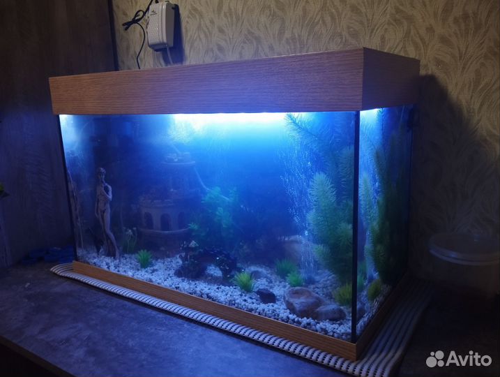 Аквариум с тумбой