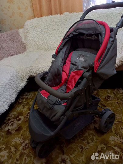 Прогулочная коляска