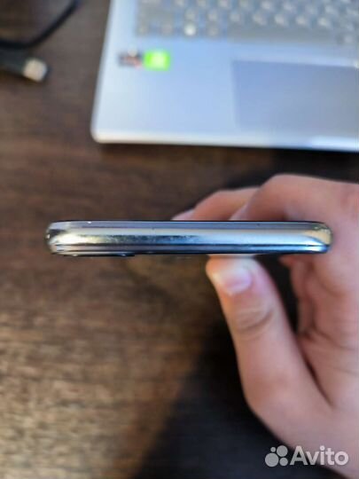 Телефон honor 9 lite (3 чехла в подарок)