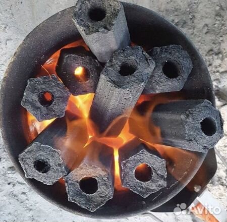 Древесный уголь в брикетах для гриля(шашлыков) 1кг