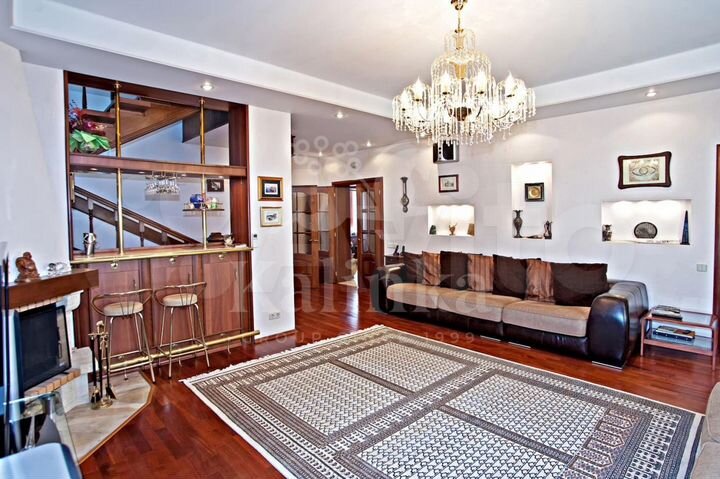 Дом 540 м² на участке 15,6 сот.