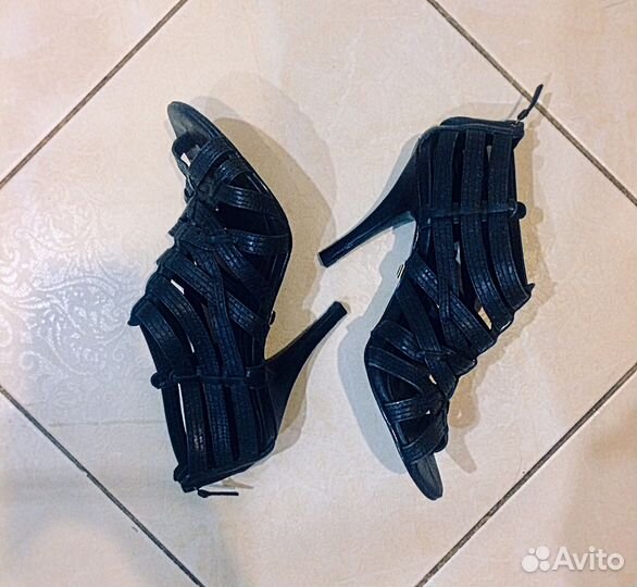 Босоножки натуральная кожа Andy Carry