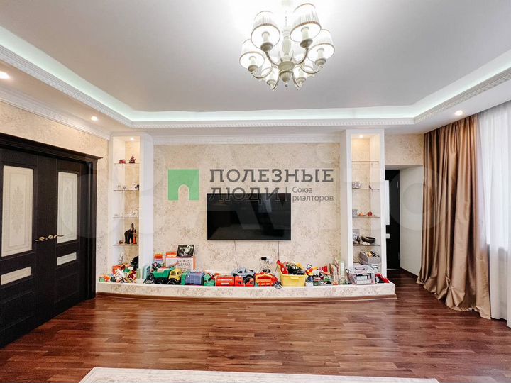 4-к. квартира, 138,3 м², 1/3 эт.