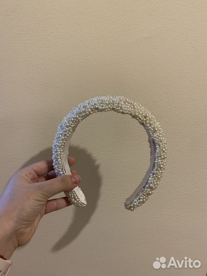 Ободок для волос с бусинами